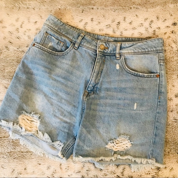 Clockhouse Light Wash Distressed Denim Bermuda Shorts - Picture 2 of 4